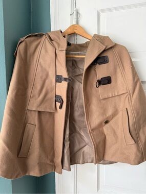 Women’s Tan Wool-Blend Hooded Cape with Toggles size small